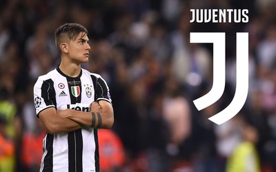 利来动态-佩洛娃赛后和队友聚餐庆祝